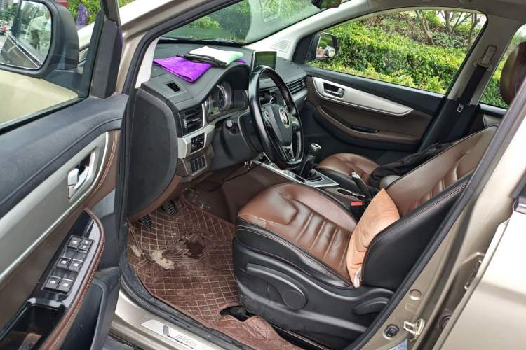 Used FORTHING Joyear X6 2017 Enjoy Series 1.5T Manual Luxury Model Driver Seat
