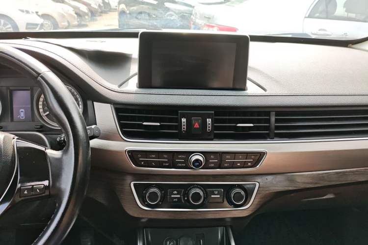 Used FORTHING Joyear X6 2017 Enjoy Series 1.5T Manual Luxury Model Audio And AC Panel