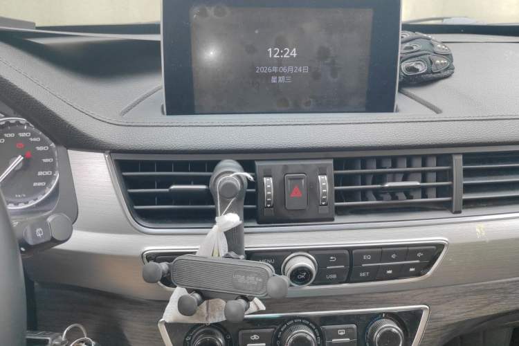 Used FORTHING Joyear X6 2017 Jingxiang Series 1.5T CVT Luxury Model Audio And AC Panel