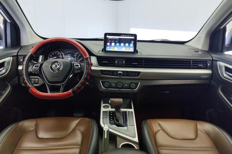 Used FORTHING Joyear X6 2017 Jingxiang Series 1.5T CVT Luxury Model Center Console