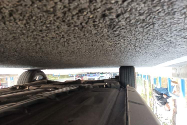 Used FORTHING Joyear X6 2017 Jingxiang Series 1.5T Manual Luxury Model Chassis Front Right