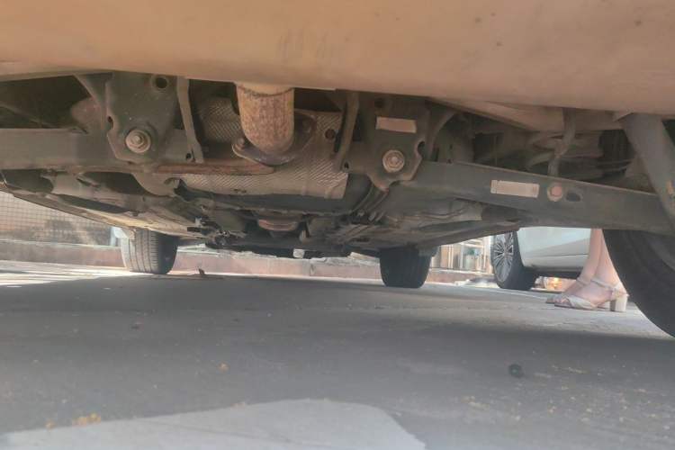 Used FORTHING Joyear X6 2017 Jingxiang Series 1.5T Manual Luxury Model Chassis Rear