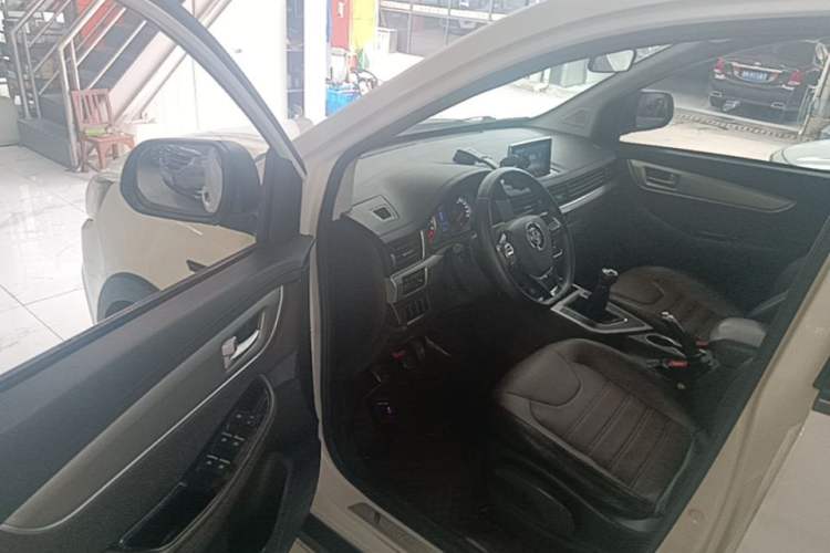 Used FORTHING Joyear X6 2017 Enjoy Series 1.5T Manual Luxury Model Driver Seat