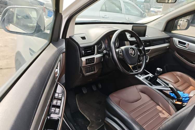 Used FORTHING Joyear X6 2017 Enjoy Series 1.5T Manual Luxury Model Driver Seat