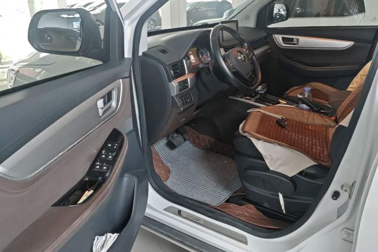 Used FORTHING Joyear X6 2017 Jingxiang Series 1.5T CVT Luxury Model Driver Seat