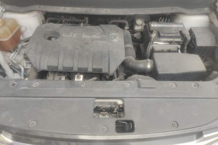 Used FORTHING Joyear X6 2017 Enjoy Series 1.5T Manual Luxury Model Engine Bay