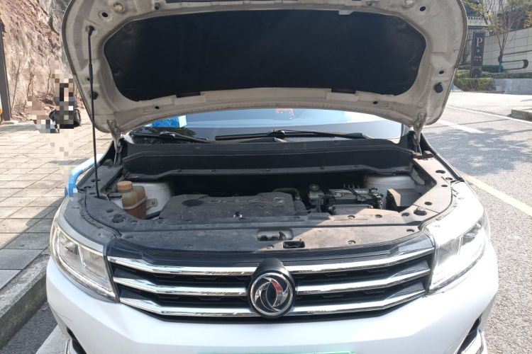 Used FORTHING Joyear X6 2017 Jingxiang Series 1.5T Manual Luxury Model Engine Bay