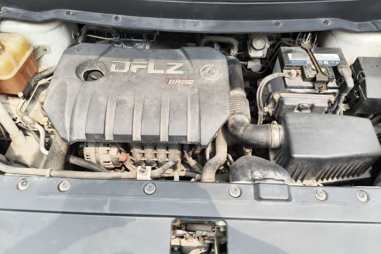 Used FORTHING Joyear X6 2017 Enjoy Series 1.5T Manual Luxury Model Engine Bay