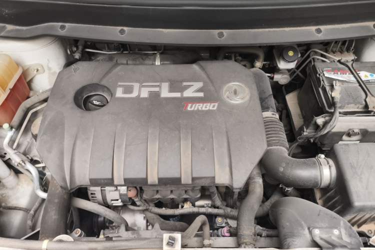 Used FORTHING Joyear X6 2017 Jingxiang Series 1.5T Manual Luxury Model Engine Bay