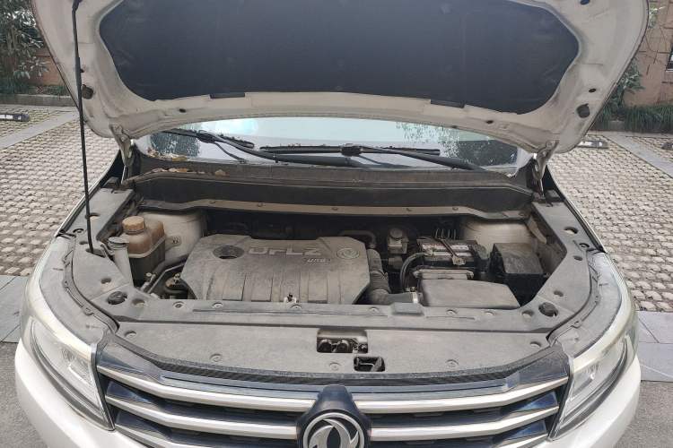 Used FORTHING Joyear X6 2017 Jingxiang Series 1.5T Manual Luxury Model Engine Bay