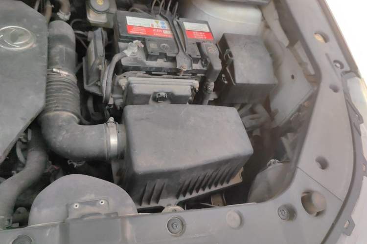 Used FORTHING Joyear X6 2017 Jingxiang Series 1.5T CVT Luxury Model Engine Bay Left