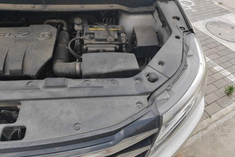 Used FORTHING Joyear X6 2017 Jingxiang Series 1.5T CVT Luxury Model Engine Bay Left