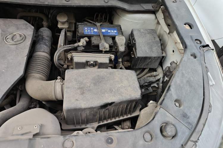 Used FORTHING Joyear X6 2017 Enjoy Series 1.5T CVT Luxury Model Engine Bay Left