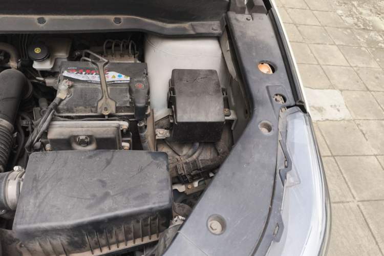 Used FORTHING Joyear X6 2017 Jingxiang Series 1.5T Manual Luxury Model Engine Bay Left