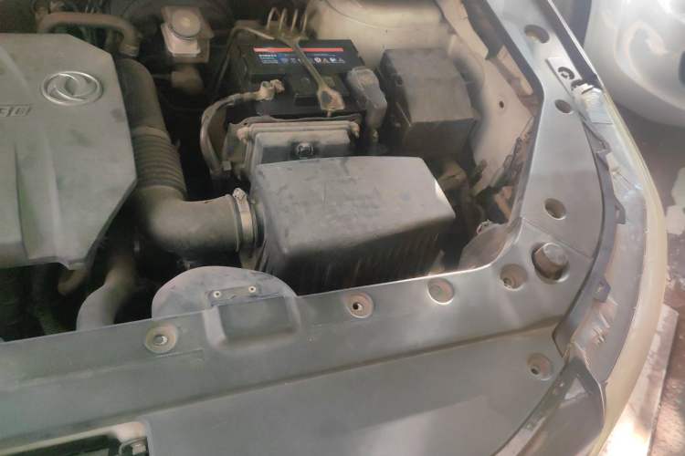 Used FORTHING Joyear X6 2017 Jingxiang Series 1.5T Manual Luxury Model Engine Bay Left