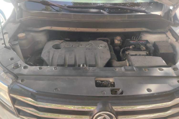 Used FORTHING Joyear X6 2017 Jingxiang Series 1.5T Manual Luxury Model Engine Bay