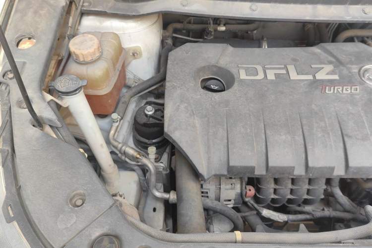 Used FORTHING Joyear X6 2017 Jingxiang Series 1.5T CVT Luxury Model Engine Bay Right