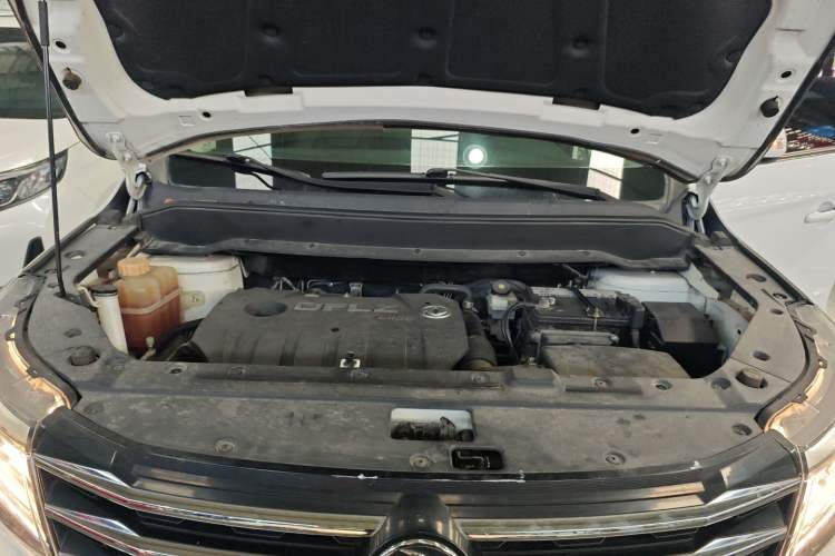 Used FORTHING Joyear X6 2017 Jingxiang Series 1.5T Manual Luxury Model Engine Bay