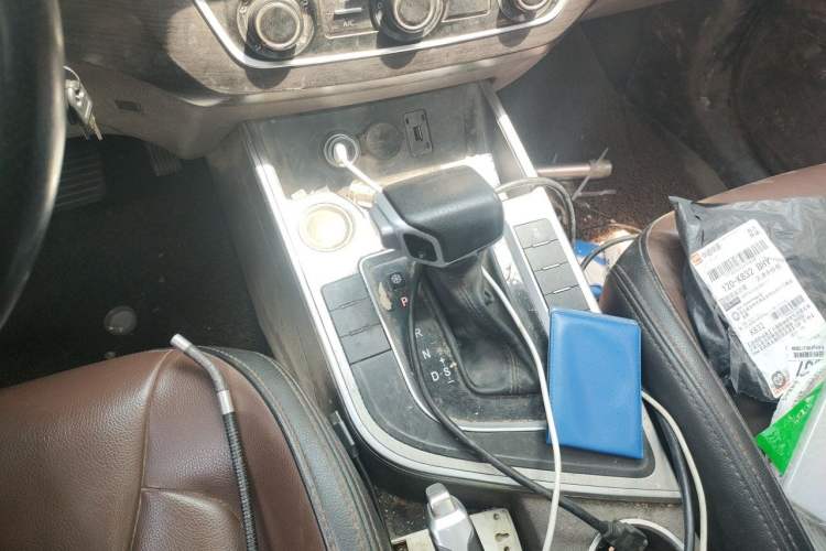 Used FORTHING Joyear X6 2017 Jingxiang Series 1.5T CVT Luxury Model Gear Lever