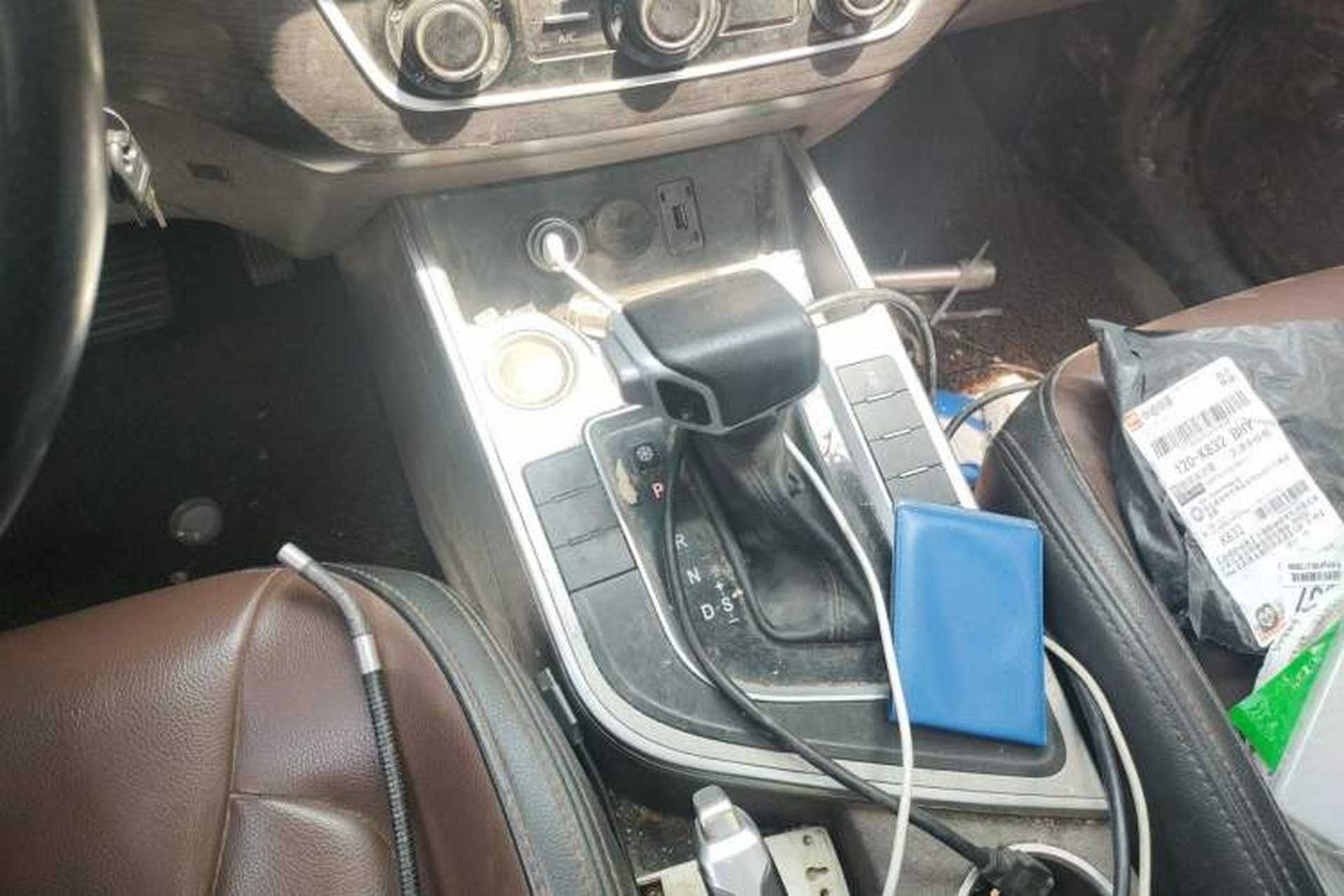 Used FORTHING Joyear X6 2017 Jingxiang Series 1.5T CVT Luxury Model Gear Lever