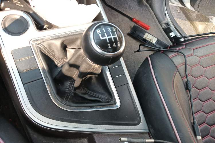 Used FORTHING Joyear X6 2017 Jingxiang Series 1.5T Manual Luxury Model Gear Lever