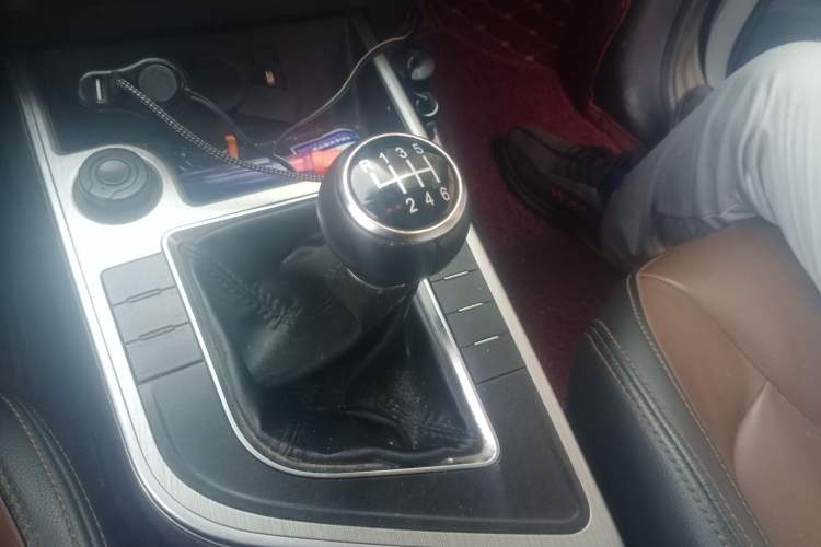 Used FORTHING Joyear X6 2017 Jingxiang Series 1.5T Manual Luxury Model Gear Lever