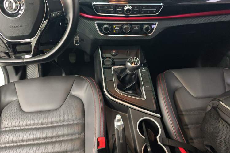 Used FORTHING Joyear X6 2017 Jingxiang Series 1.5T Manual Luxury Model Gear Lever