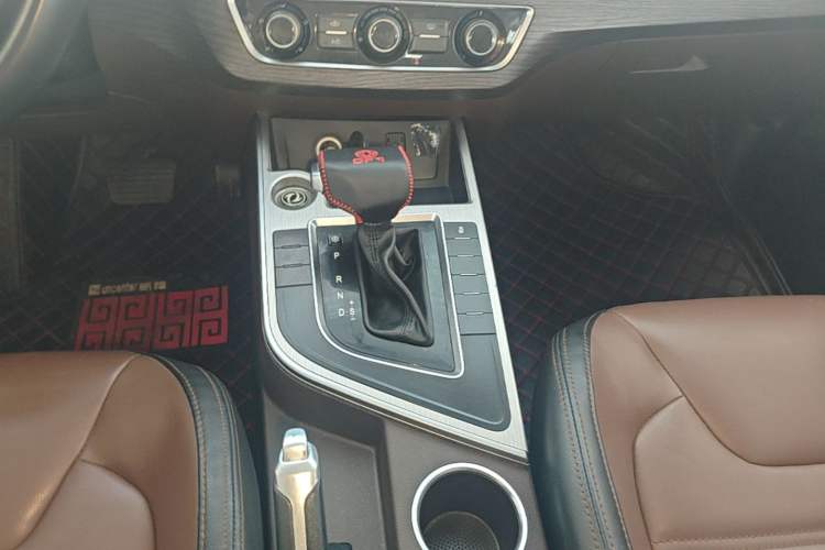 Used FORTHING Joyear X6 2017 Jingxiang Series 1.5T CVT Luxury Model Gear Lever