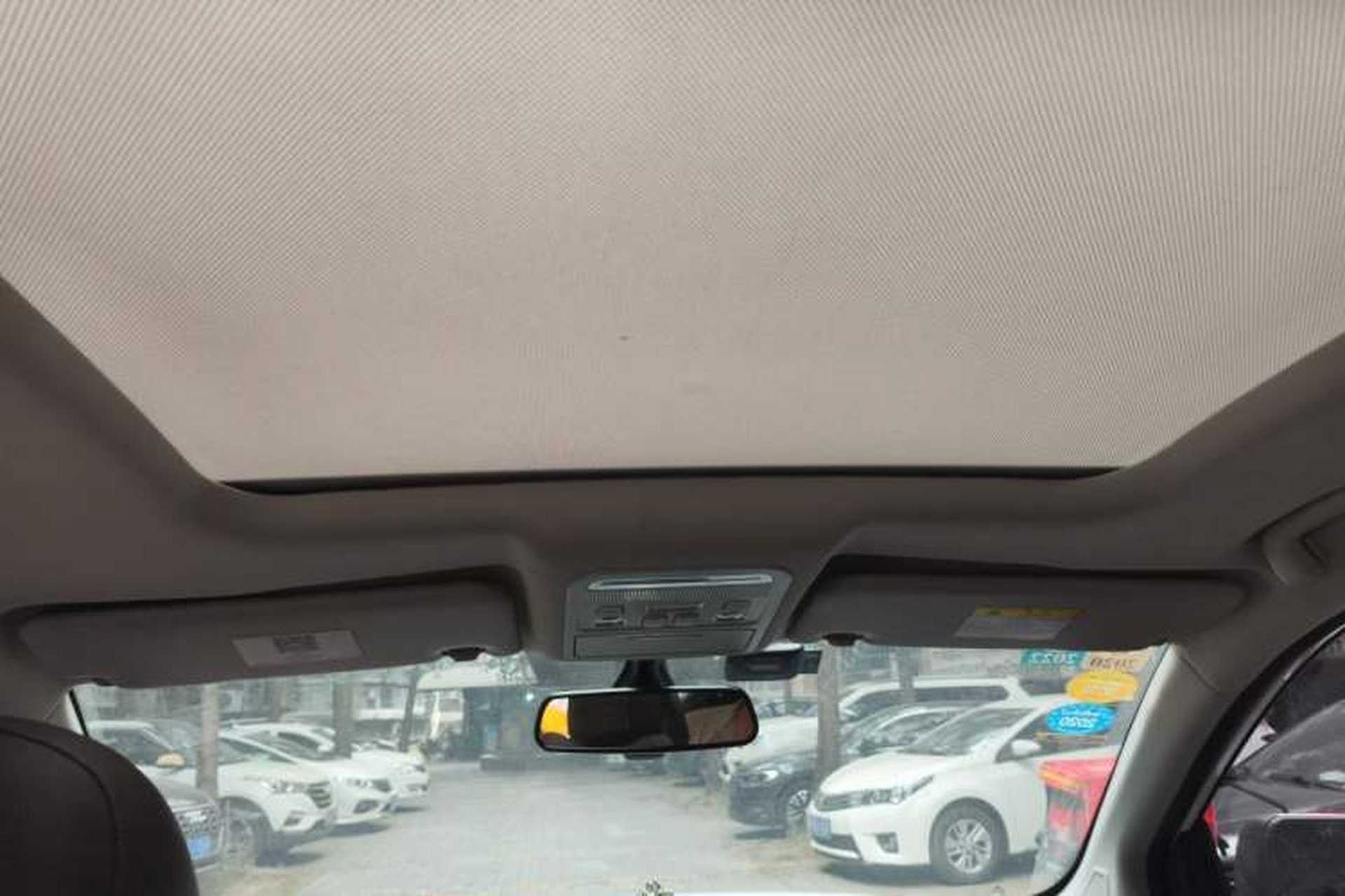 Used FORTHING Joyear X6 2017 Jingxiang Series 1.5T Manual Luxury Model Headliner