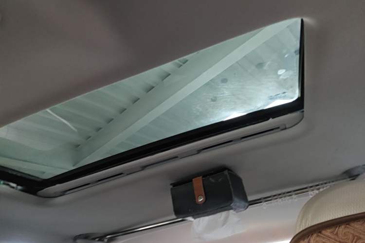 Used FORTHING Joyear X6 2017 Jingxiang Series 1.5T CVT Luxury Model Headliner