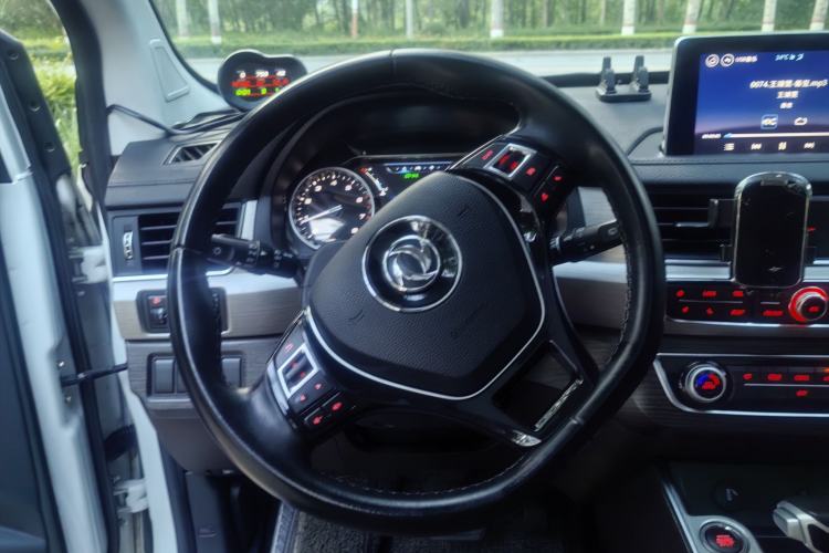 Used FORTHING Joyear X6 2017 Jingxiang Series 1.5T CVT Prestige Model Interior 2