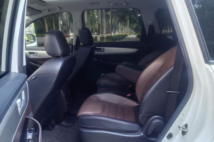 Used FORTHING Joyear X6 2017 Jingxiang Series 1.5T CVT Prestige Model Interior 6