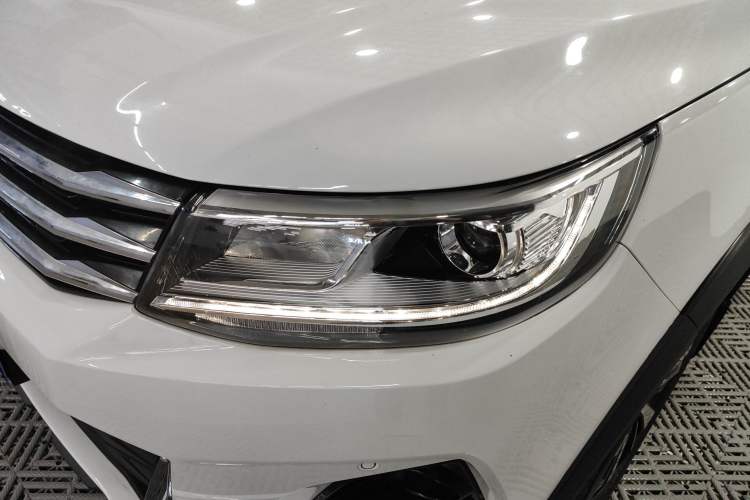 Used FORTHING Joyear X6 2017 Jingxiang Series 1.5T CVT Luxury Model Left Front Headlight