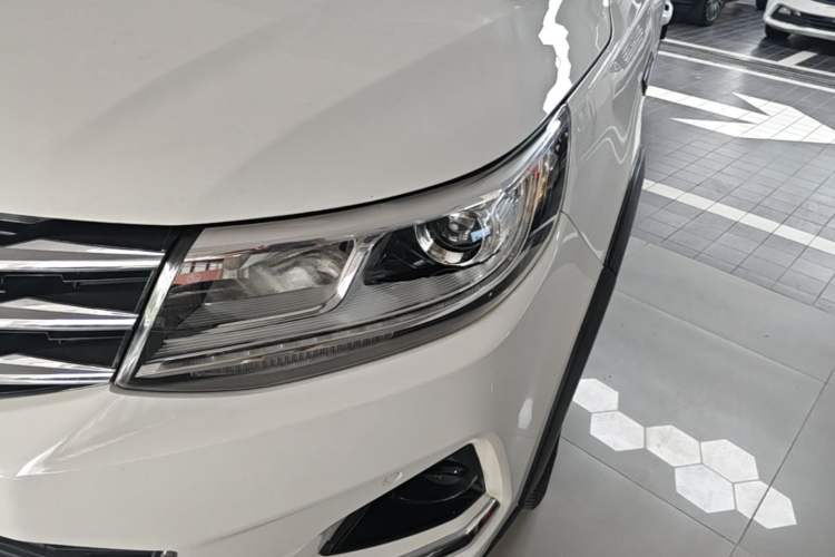 Used FORTHING Joyear X6 2017 Jingxiang Series 1.5T CVT Luxury Model Left Front Headlight