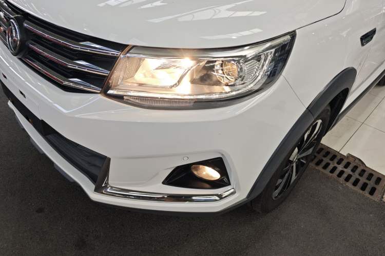 Used FORTHING Joyear X6 2017 Jingxiang Series 1.5T Manual Luxury Model Left Front Headlight