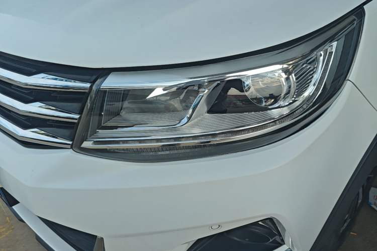 Used FORTHING Joyear X6 2017 Jingxiang Series 1.5T CVT Luxury Model Left Front Headlight