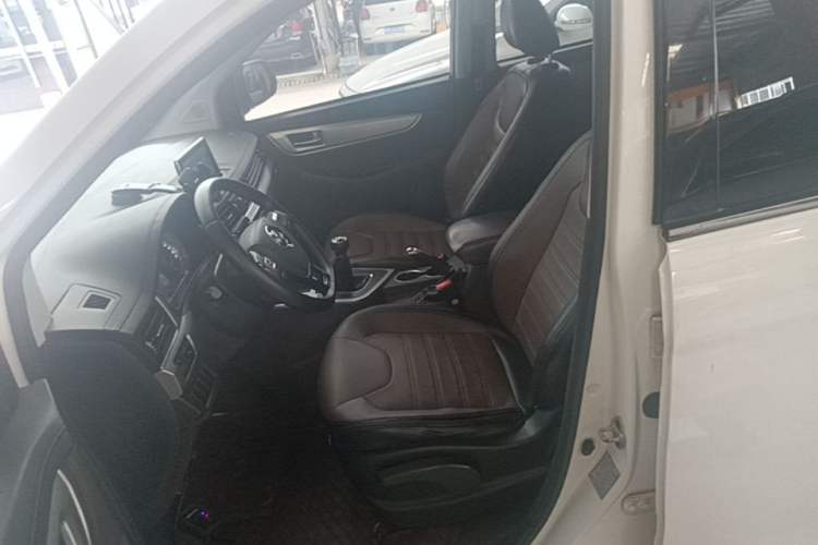 Used FORTHING Joyear X6 2017 Enjoy Series 1.5T Manual Luxury Model Left Front Seat