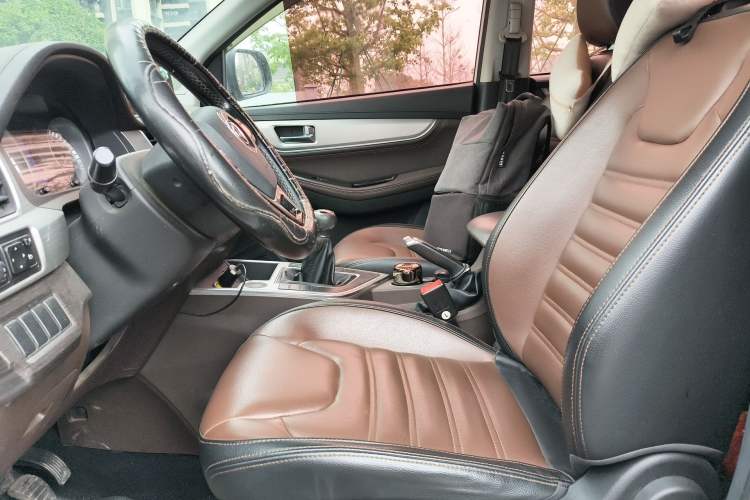 Used FORTHING Joyear X6 2017 Enjoy Series 1.5T Manual Luxury Model Left Front Seat