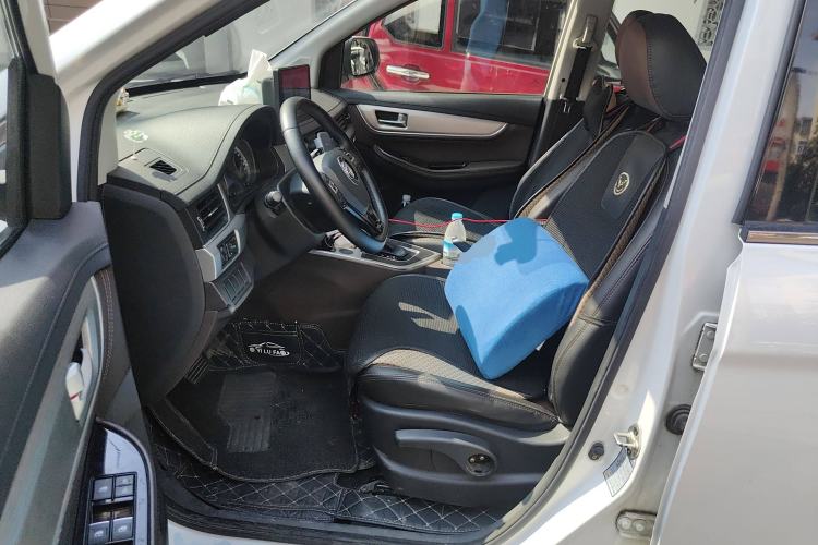 Used FORTHING Joyear X6 2017 Enjoy Series 1.5T CVT Luxury Model Left Front Seat