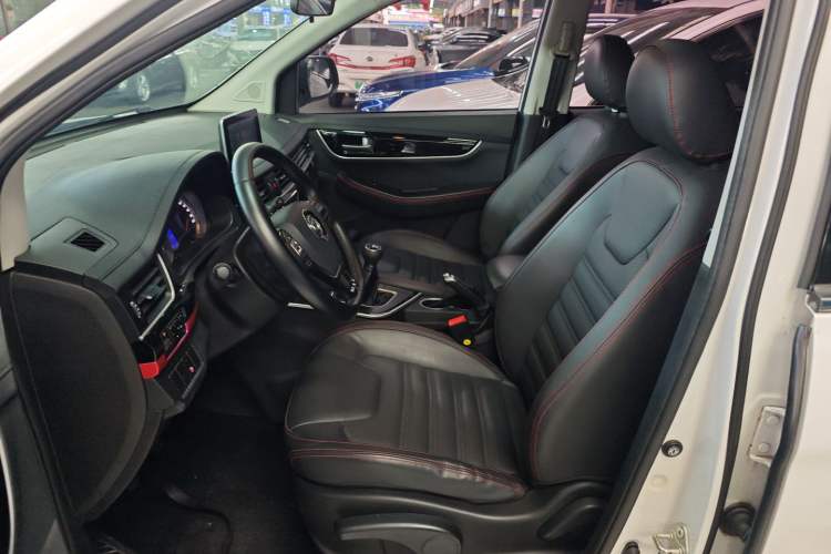 Used FORTHING Joyear X6 2017 Jingxiang Series 1.5T Manual Luxury Model Left Front Seat