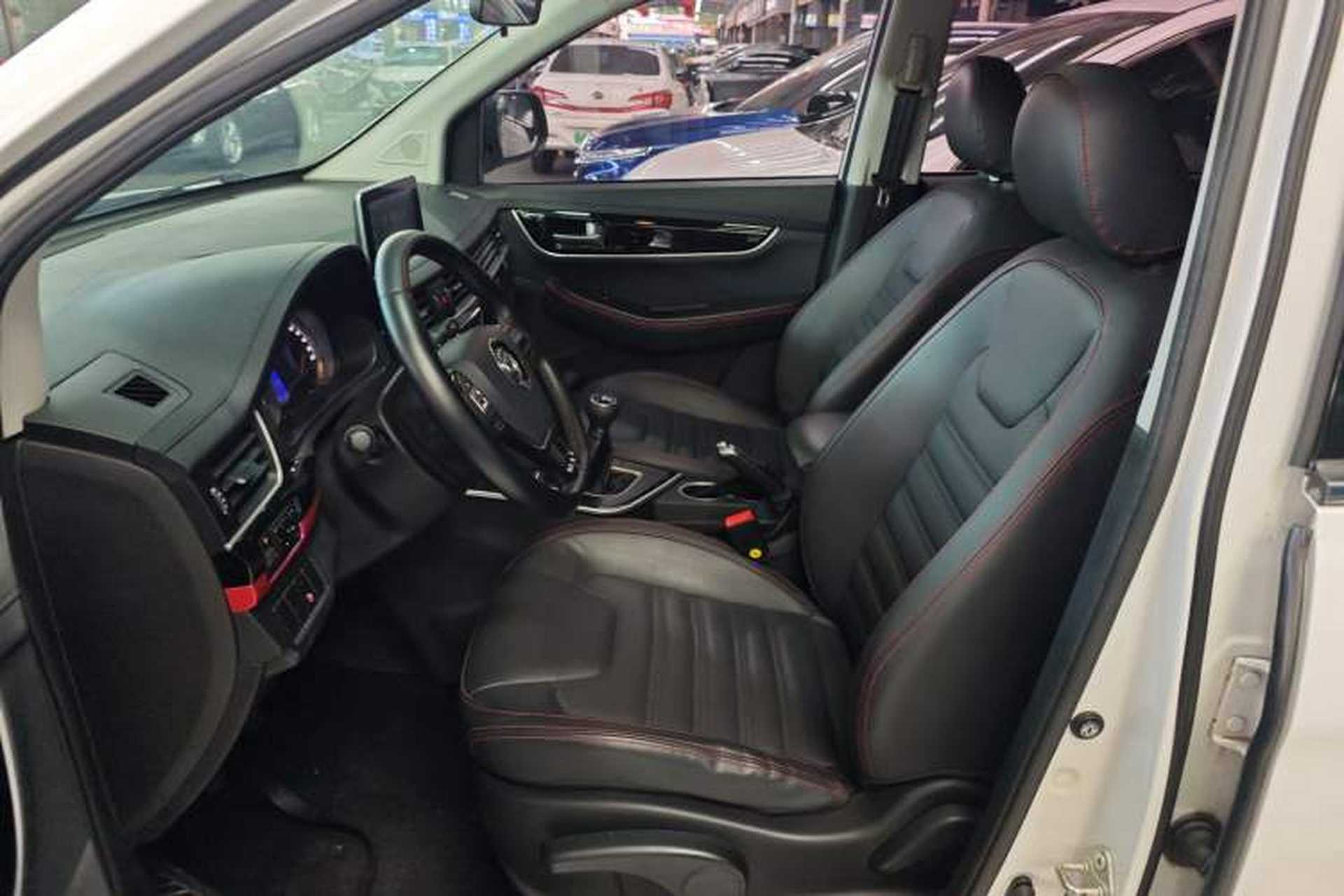 Used FORTHING Joyear X6 2017 Jingxiang Series 1.5T Manual Luxury Model Left Front Seat