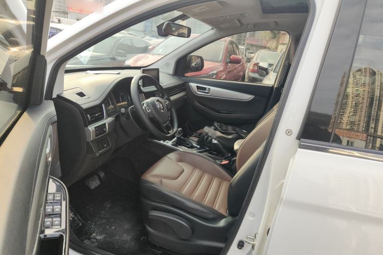 Used FORTHING Joyear X6 2017 Jingxiang Series 1.5T CVT Prestige Model Left Front Seat