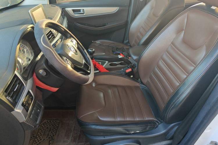 Used FORTHING Joyear X6 2017 Jingxiang Series 2.0L Manual Luxury Model Left Front Seat