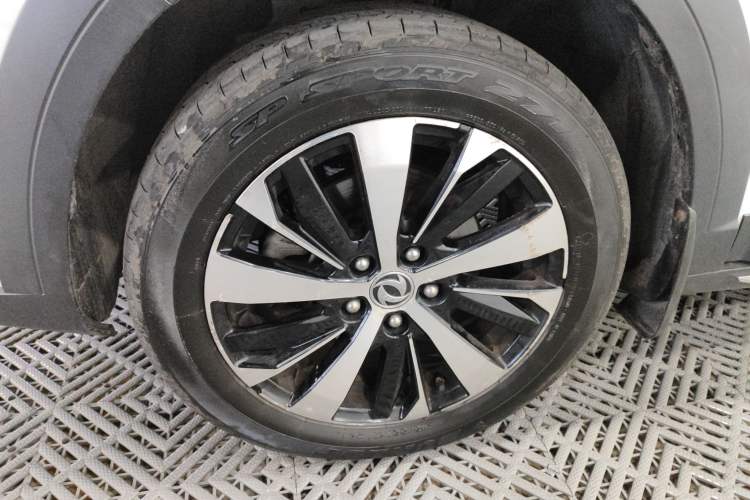 Used FORTHING Joyear X6 2017 Jingxiang Series 1.5T CVT Luxury Model Left Front Wheel Hub