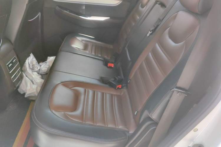 Used FORTHING Joyear X6 2017 Jingxiang Series 1.5T CVT Luxury Model Left Rear Seat