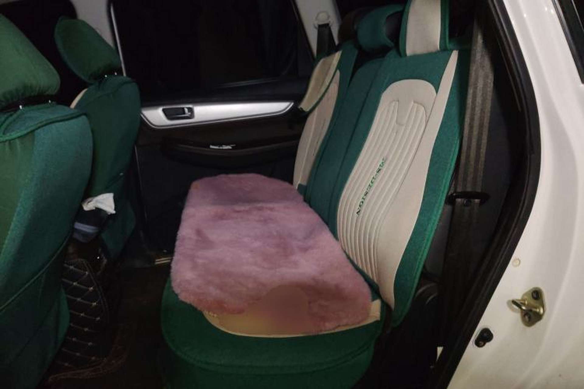 Used FORTHING Joyear X6 2017 Jingxiang Series 1.5T Manual Luxury Model Left Rear Seat