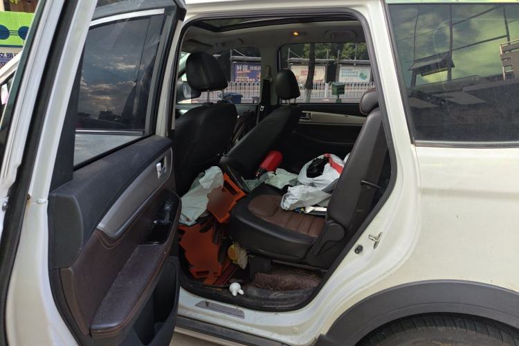 Used FORTHING Joyear X6 2017 Jingxiang Series 1.5T Manual Luxury Model Left Rear Seat