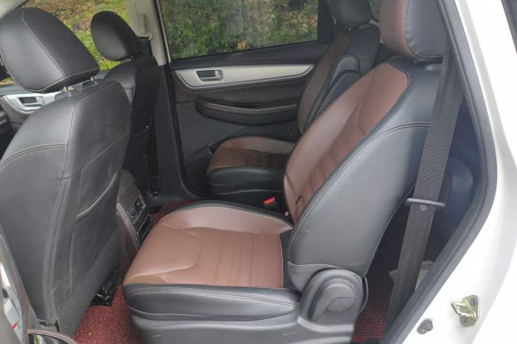 Used FORTHING Joyear X6 2017 Enjoy Series 1.5T Manual Luxury Model Left Rear Seat