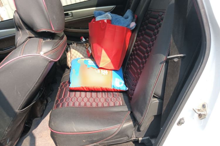 Used FORTHING Joyear X6 2017 Jingxiang Series 1.5T Manual Luxury Model Left Rear Seat