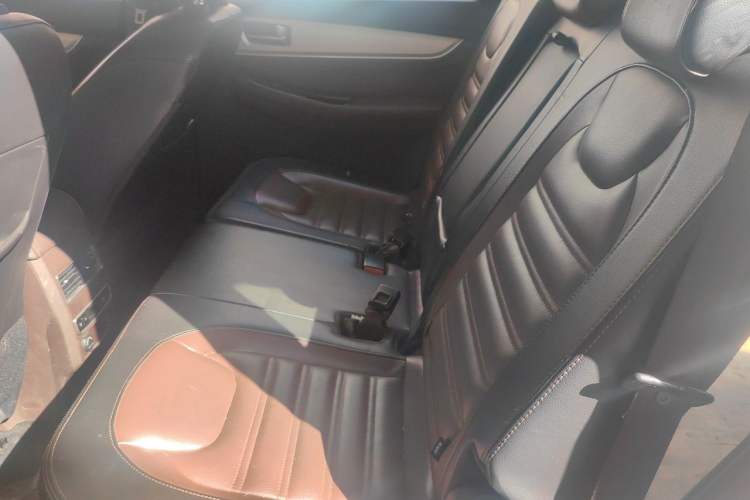 Used FORTHING Joyear X6 2017 Jingxiang Series 1.5T Manual Luxury Model Left Rear Seat